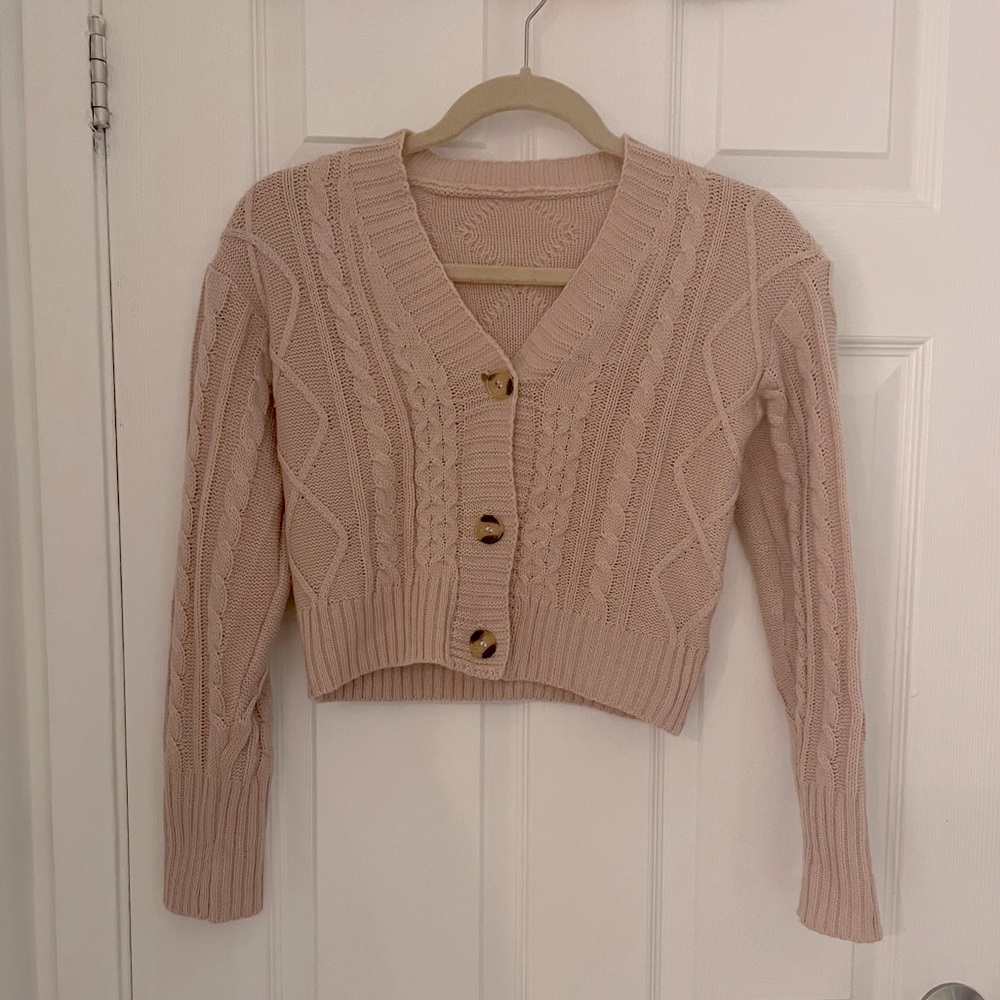 CUTE CROP 3 BUTTON CARDIGAN